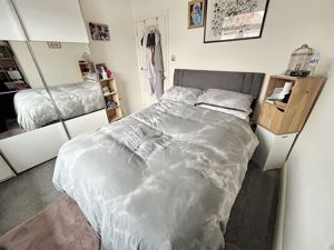 Bedroom- click for photo gallery